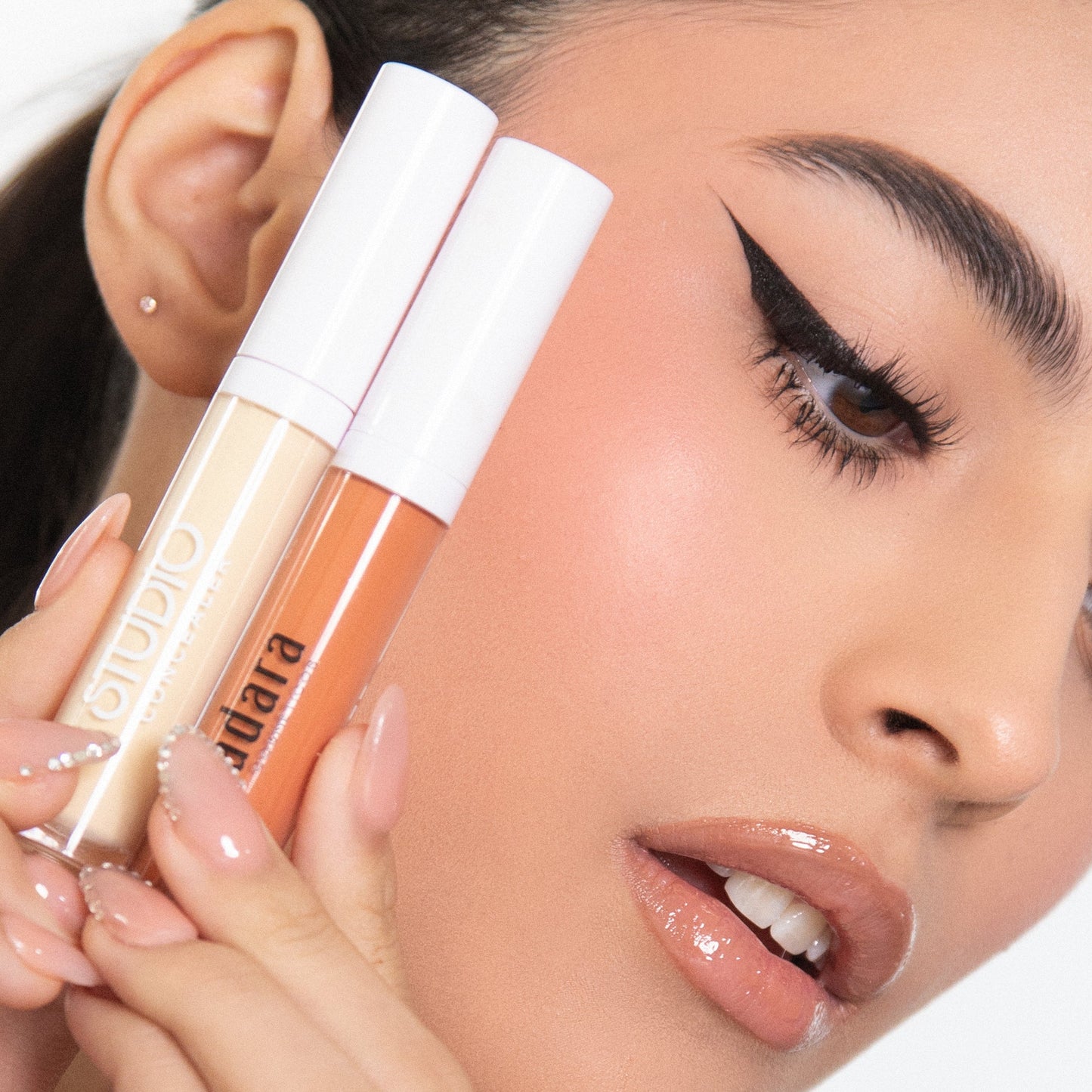 STUDIO CONCEALER