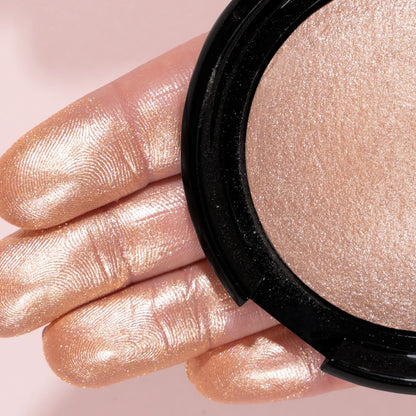 CELEBRITY HIGHLIGHTING POWDER